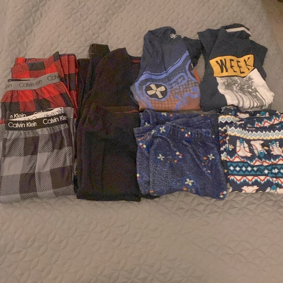 8 piece mix and match boys winter pajamas - Picture 2 of 11